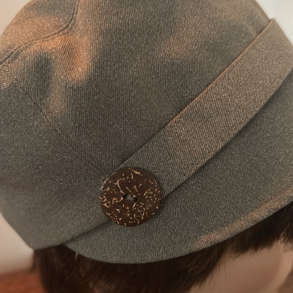 Super cute hat - Picture 3 of 6